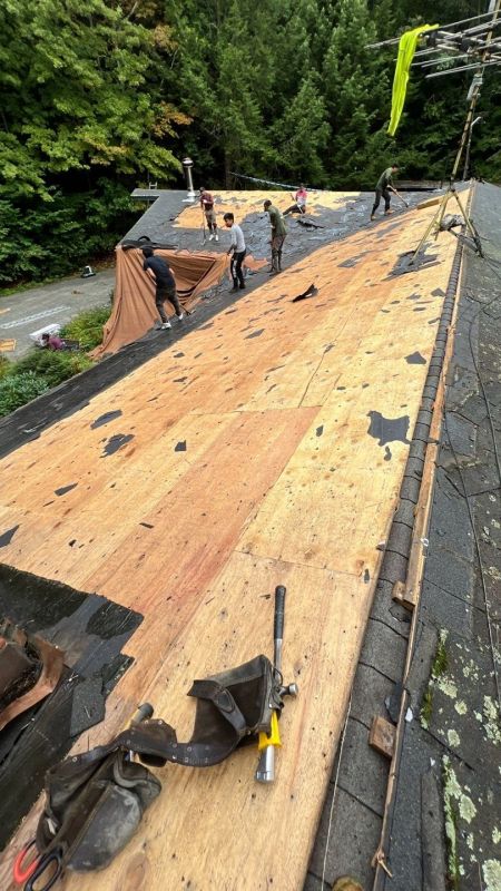 How Metal Roof Installation Handles Harsh Weather